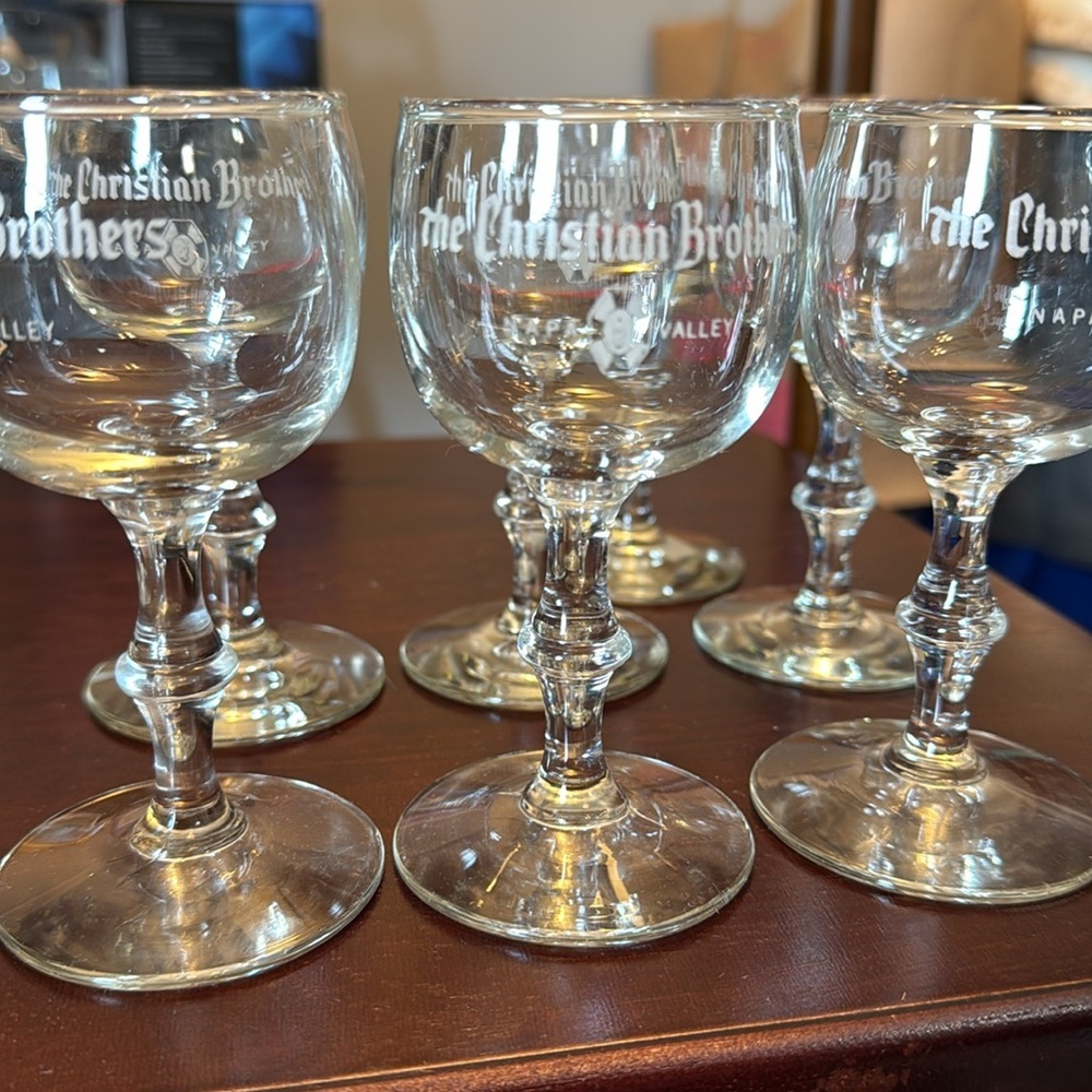 The Christian Brothers Wine Glass Set of 7 - Picture 3 of 3